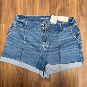 American Eagle Outfitters *NWT* Women's Classic Blue Jean Strigid Shorts Size 16